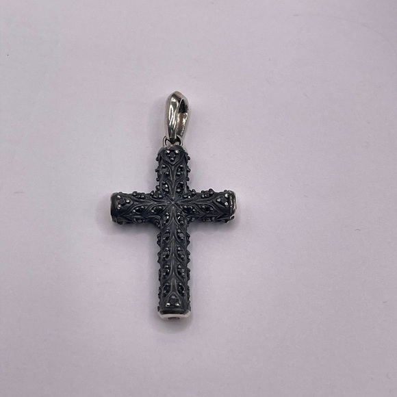 David Yurman Chevron Cross with Black Diamonds Pendant - Picture 3 of 10